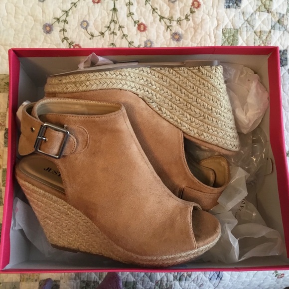 JustFab NWB Faux suede platform wedge sandals - Picture 5 of 6